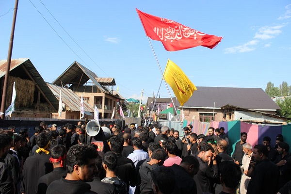 برگزاری مراسم عزاداری روز عاشورا در کشمیر