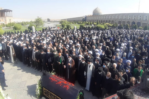 پیکر آیت&zwnj;الله سید&zwnj;کمال فقیه&zwnj;ایمانی به خاک سپرده شد