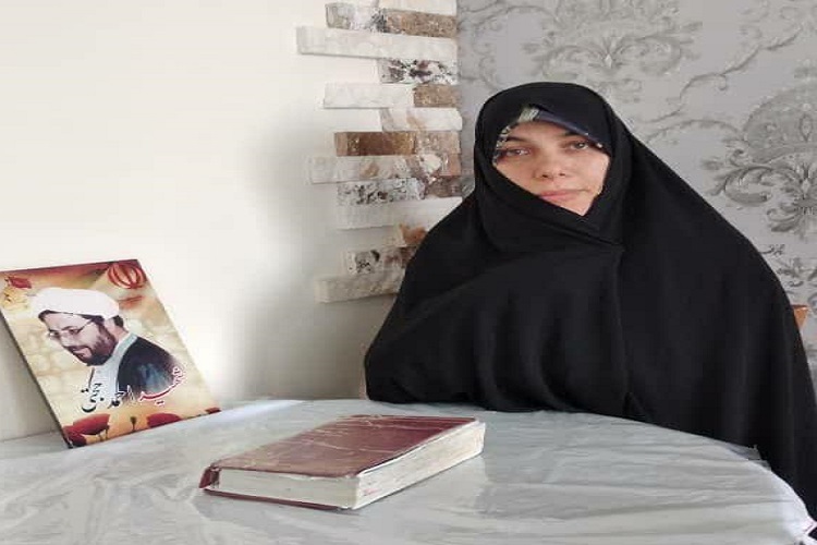 نقش مهم شناخت مفاهیم در حفظ قرآن / تنها وصیت همسر شهیدم قرآن خواندن برای او بود