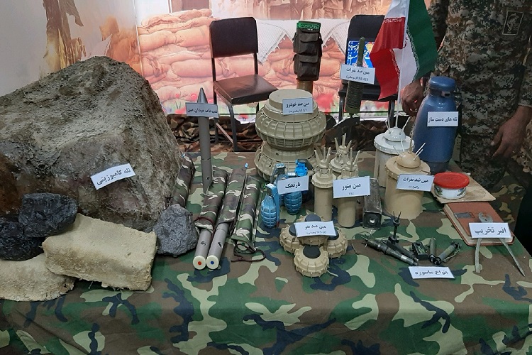 برپایی نمایشگاه دفاع مقدس سمنان در فضای باز برپایی نمایشگاه دفاع مقدس سمنان در فضای باز
