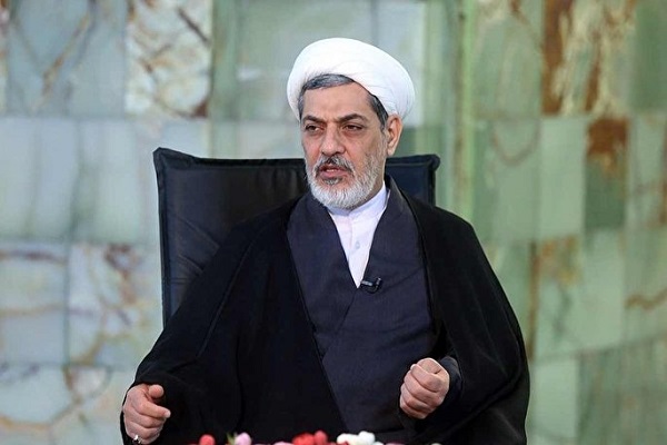 امام حسین(ع) متعلق به تمام فرقه‌های دین‌دار است/ تأثیر گریه در عزای سیدالشهدا(ع)