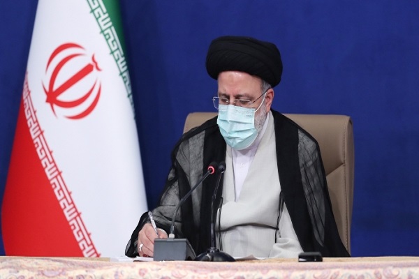 رئیسی درگذشت مادر شهیدان براجعی را تسلیت گفت