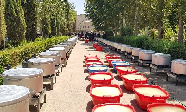 برگزاری مراسم افتتاح بزرگترین موکب و خوان احسان حسینی (ع) برگزاری مراسم افتتاح بزرگترین موکب و خوان احسان حسینی (ع)