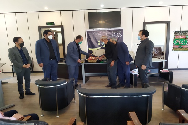 کتاب «تک‌سوار کربلا» در دلفان رونمایی شد