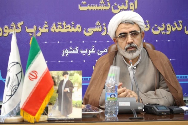 ارسالی/ خطبه&zwnj;های تکراری و خسته کننده؛ بزرگترین آسیب نمازهای جمعه