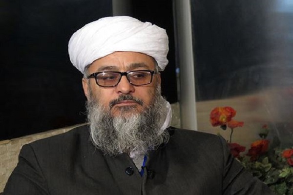مردم باید با وزارت بهداشت همکاری کرده و واکسیناسیون خود را انجام دهند