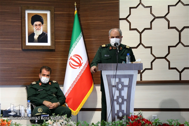 عکس | توزیع ۱۵۰۰ بسته معیشتی در بین نیازمندان همدانی