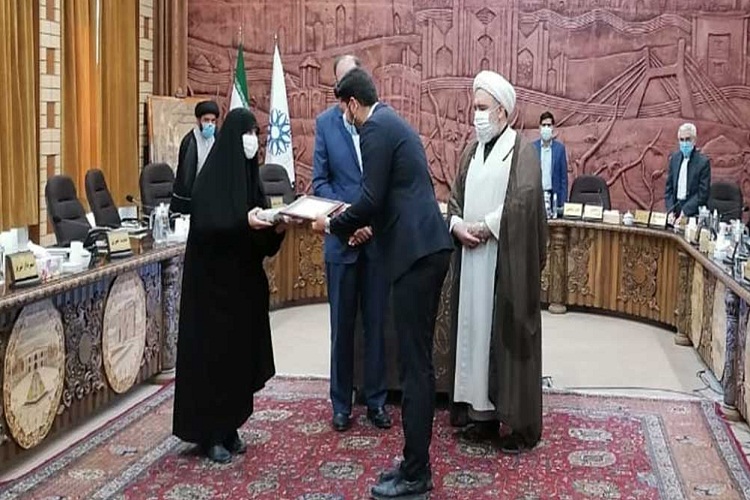 تجلیل از &laquo;سینا طباخی&raquo; در جلسه شورای اسلامی شهر تبریز