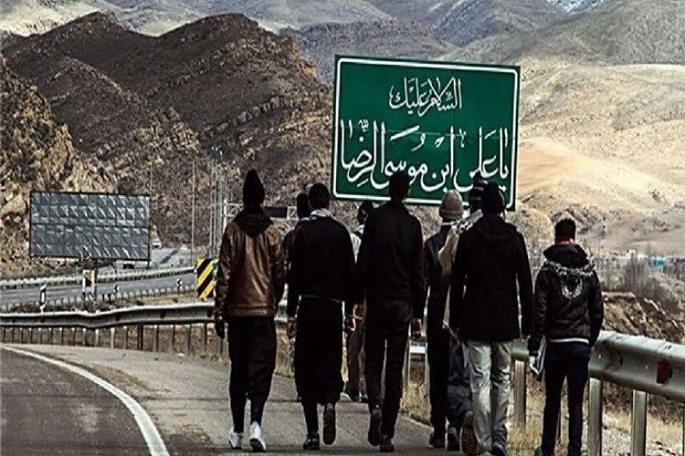 توصیه به زائران پیاده برای عدم توقف در مشهد
