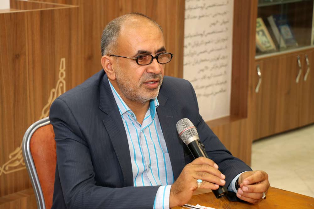 استفاده از زائران در طیف&zwnj;های معرفتی، به عنوان خدام امام رضا(ع)