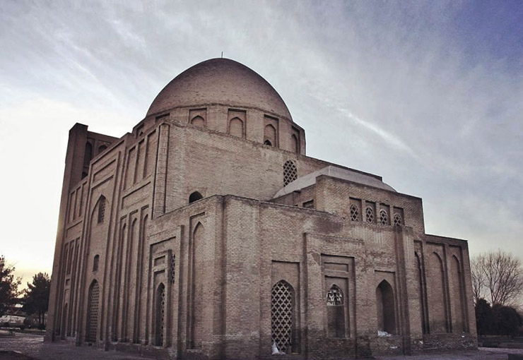 معروفترین مکان های فرهنگی مذهبی مشهد را بشناسید