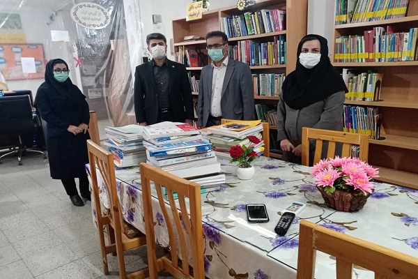 وقف ۸۰ جلد کتاب کمک آموزشی کنکور در جویبار