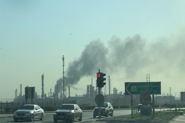 آتش‌سوزی‌های گسترده در بنادر کویت و دبی