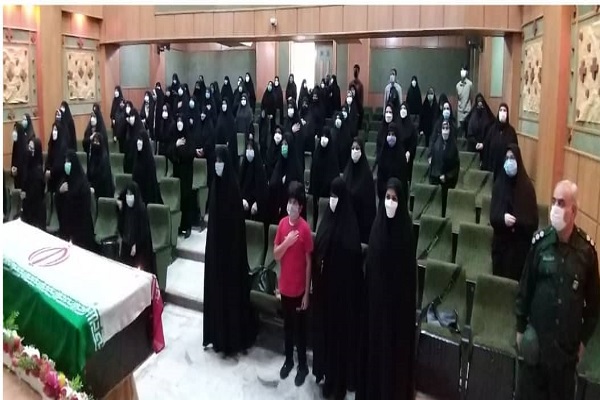 ۴۱ بانوی عرصه دفاع مقدس دزفول تجلیل شدند
