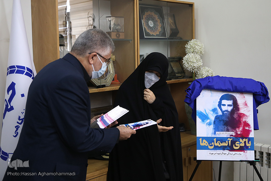 طیبی: خاطرات دفاع مقدس به رمان‌ها و فیلمنامه‌های قوی تبدیل شود