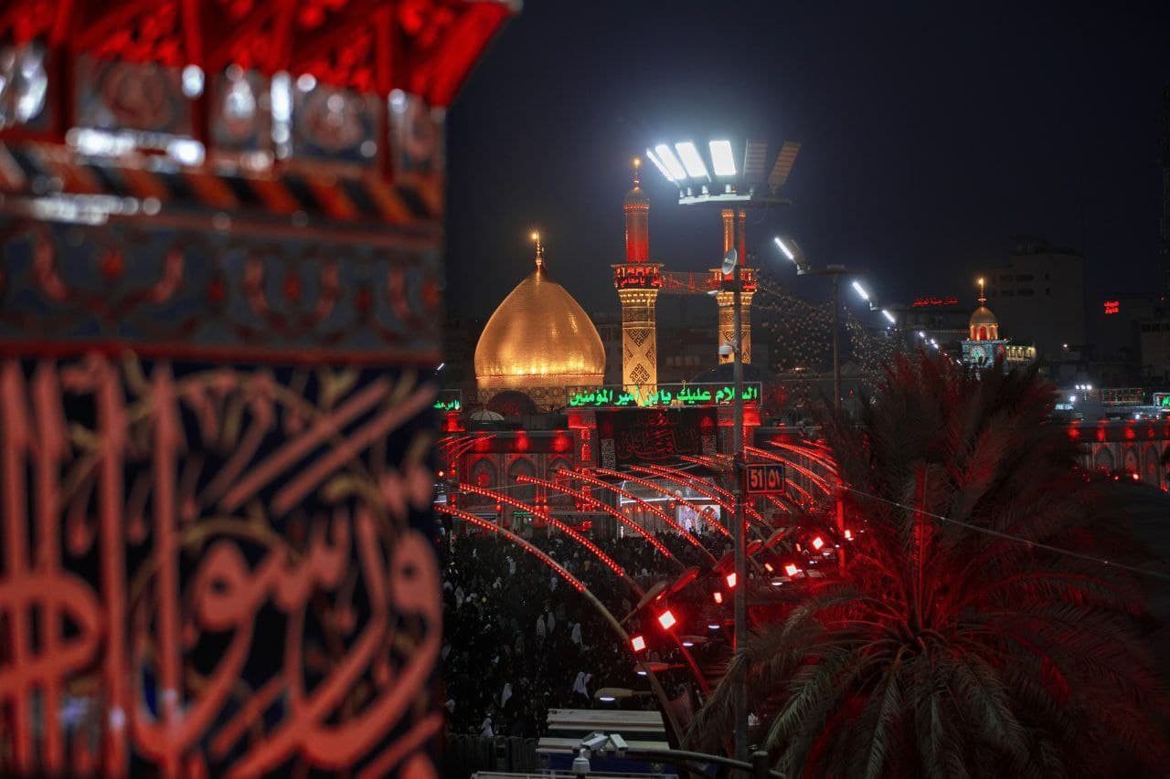 حال و هوای بین‌الحرمین در شب اربعین حسینی (گزارش تصویری)