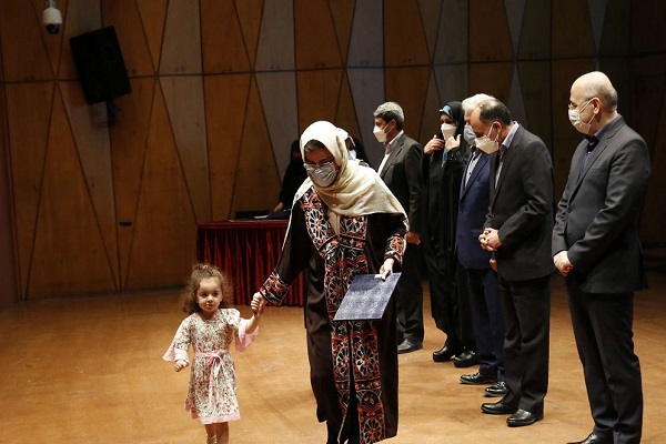 ششمین نمایشگاه لباس عاشورایی برگزیدگان خود را شناخت
