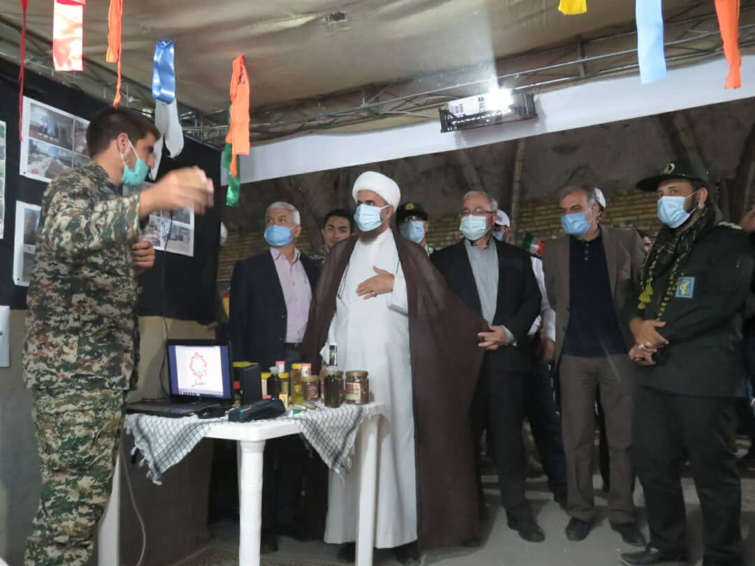 برپایی نمایشگاه &laquo;سجده بر آب&raquo; در میامی