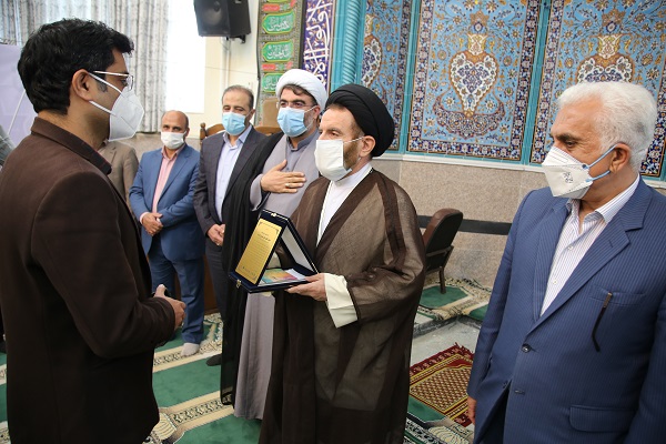 تجلیل از اساتید نخبه دانشگاه لرستان