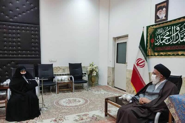 انسیه خزعلی، معاون رئیس&zwnj;جمهور در امور زنان و خانواده، آیت&zwnj;الله سعیدی، تولیت آستان حضرت معصومه(س)