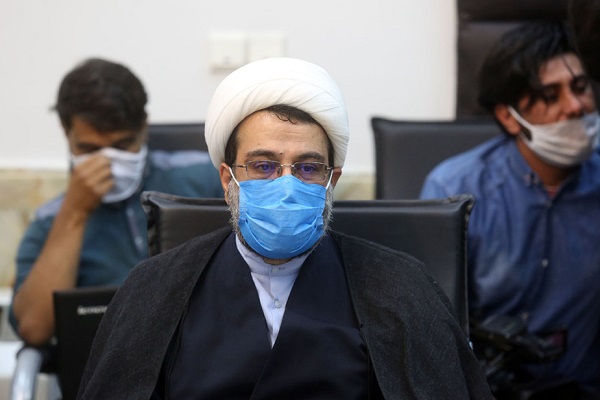 حجت&zwnj;الاسلام والمسلمین مهدی احمدی معاون فرهنگی حرم مطهر کریمه اهل بیت