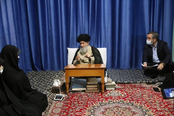 آیت&zwnj;الله علوی گرگانی مرجع تقلید شیعیان
