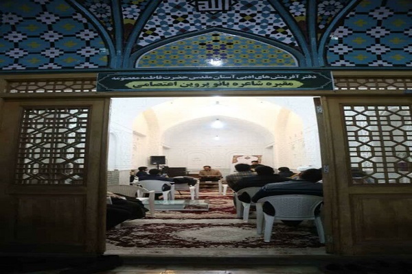 محافل ادبی آستانه در مقبره پروین اعتصامی 