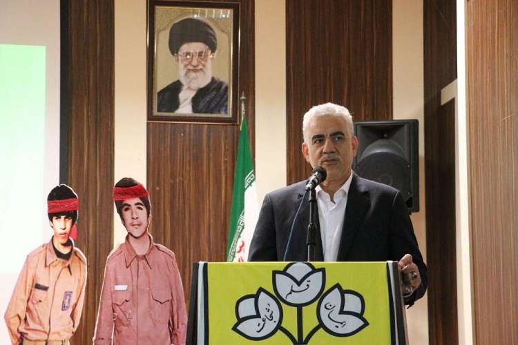 زنگ استکبارستیزی در یکی از مدارس رشت نواخته شد اسدالله عباسی استاندار گیلان