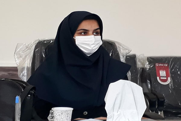  نگار محمدنیا، کارشناس قرآن دانشگاه علوم پزشکی لرستان