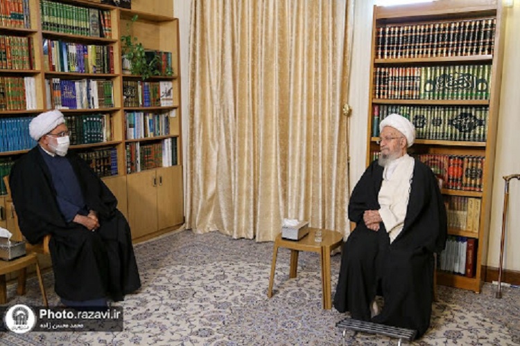 آیت الله مکارم شیرازی در دیدار با تولیت آستان قدس رضوی 