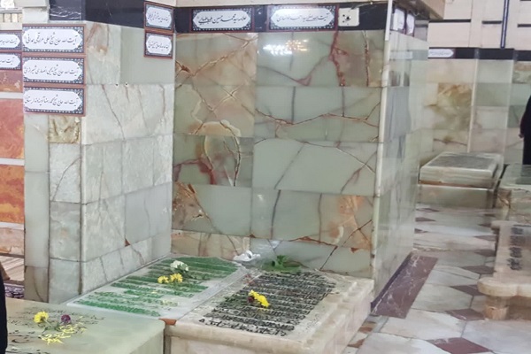 گزارش متفاوت ایکنا از زائران مقبره علامه طباطبایی