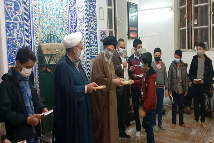 تجلیل از نوجوانان حافظ قرآن محله نعیم آباد یزد