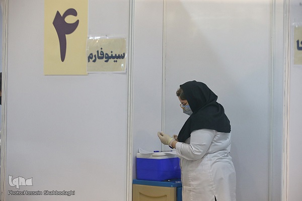 تزریق ۶۵۲ هزار دُز واکسن کرونا در شبانه‌روز گذشته در کشور/ شناسایی ۴۳۴۰ بیمار جدید