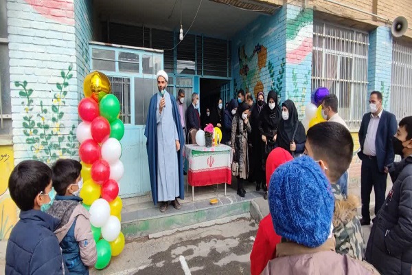آموزش مجازی مکمل آموزش حضوری دانش آموزان است