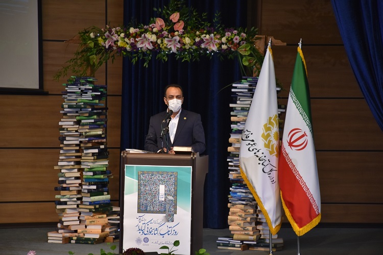 وح&zwnj;الله منوچهری، مدیرکل کتابخانه&zwnj;های عمومی فارس