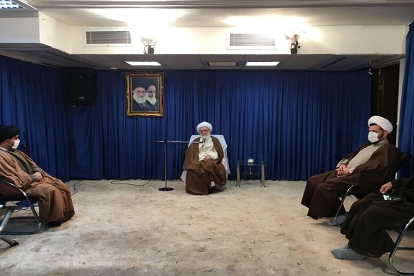 آیت&zwnj;الله&zwnj;العظمی نوری همدانی در دیدار جمعی از نمایندگان مجلس