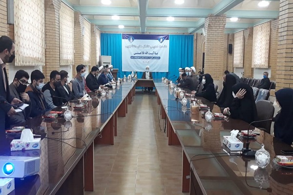 نشست تشکل های دانشجویی با نماینده ولی فقیه در گیلان
