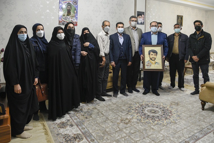 دیدار اعضای جهاددانشگاهی البرز با خانواده شهید دانشجو&laquo;مجید قربانی&zwnj;پور&raquo;