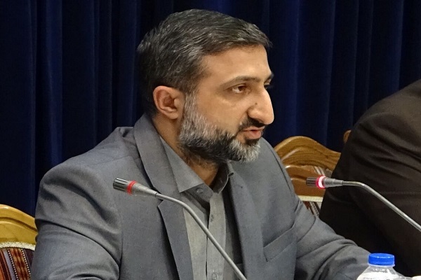 دانشجویان، پرچمدار گام دوم انقلاب باشند