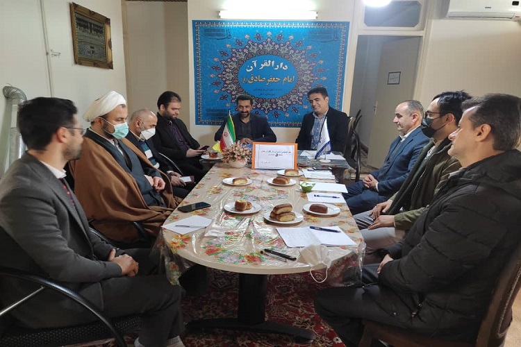 نشست قطبی مدیران دارالقران های شرق مازندران در ساری