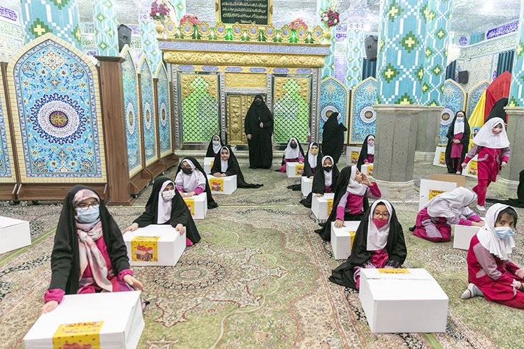 رزمایش همدلانه دانش&zwnj;آموزان ادبستان بهشت یزد