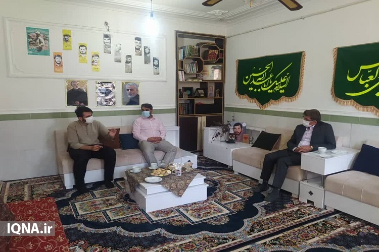 دیدار رئیس ارشاد دشتی با قاری نوجوان خورموجی