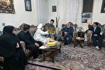 دیدار مسئولان دانشگاه آزاد یزد با خانواده شهید مدافع سلامت