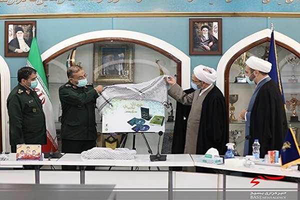 مجموعه کتاب‌های «خودسازی و کادرسازی در مسیر گام دوم انقلاب» رونمایی شد