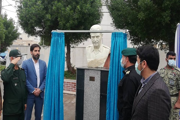سردیس سردار شهید سلیمانی در آبادان رونمایی شد