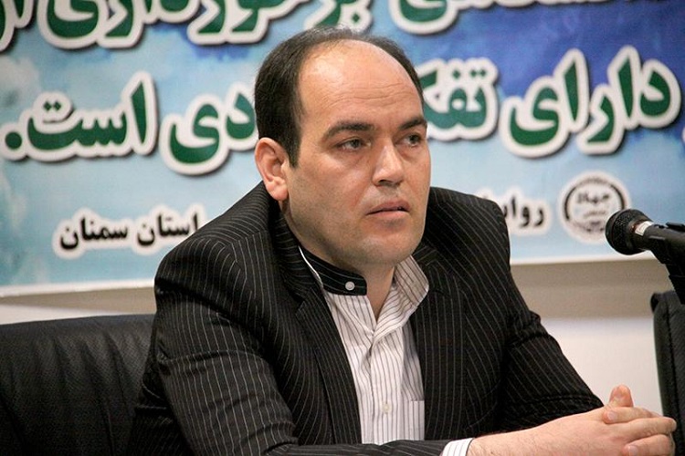 علی منصفی راد رئیس مرکز علمی کاربردی جهاد دانشگاهی سمنان جذب و پذیرش واحدهای فناور در مرکز نوآوری جهاد دانشگاهی سمنان