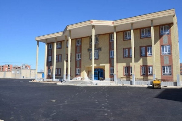 مدرسه خیرساز