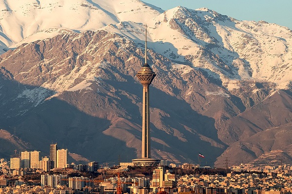 افزایش ساعت فعالیت برج میلاد تا ۱۲ بامداد / درهای برج میلاد با پایان محدودیت‌ها باز شد