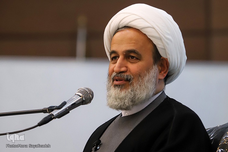 حجت&zwnj;الاسلام والمسلمین علیرضا پناهیان، خطیب&nbsp;حرم مطهر رضوی