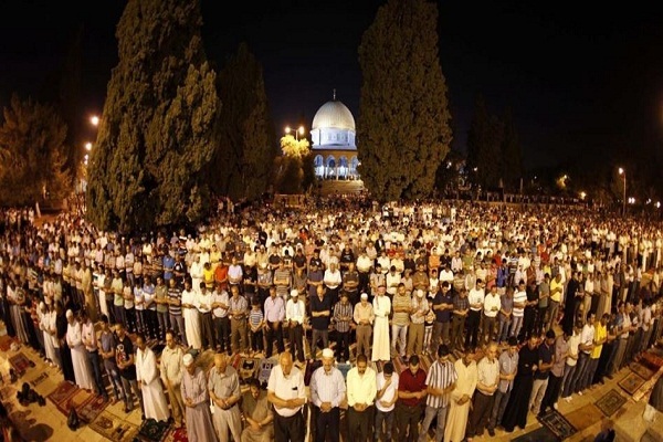 برپایی نخستین نماز تراویح ماه رمضان در مسجدالاقصی و مساجد مصر